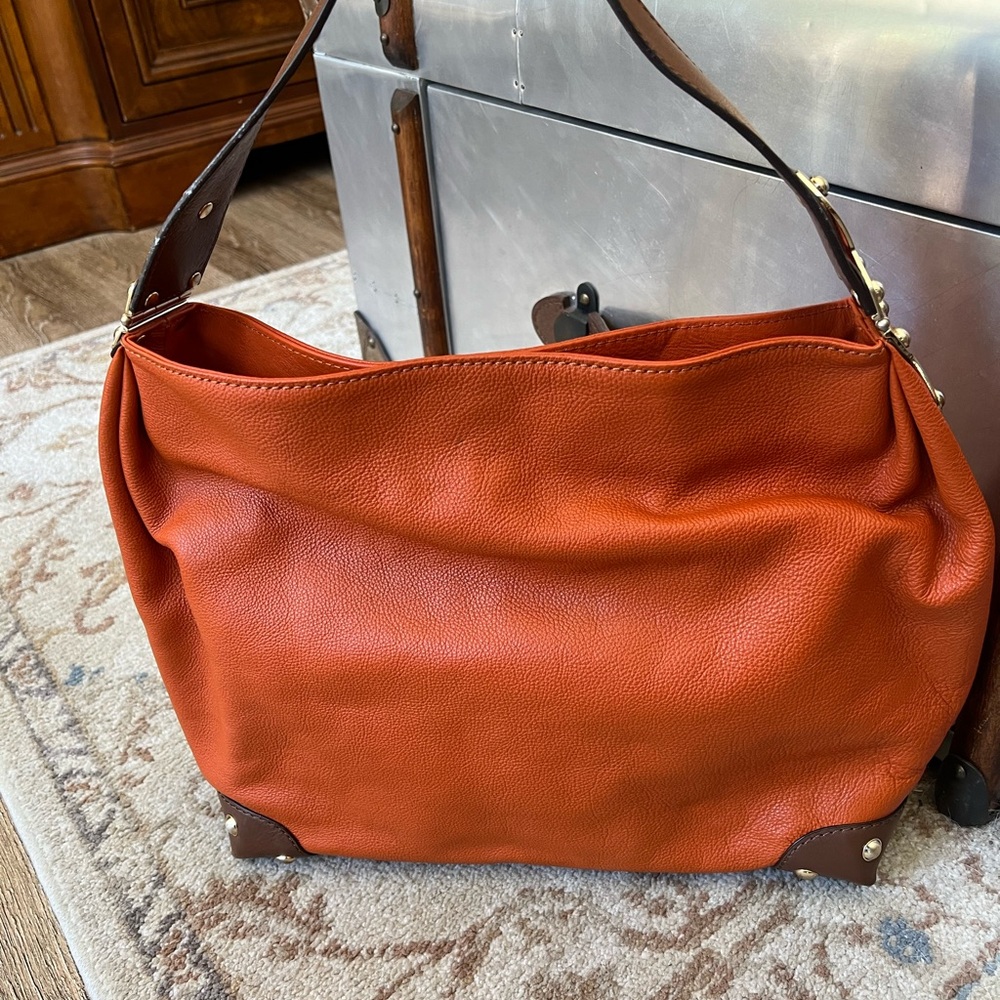 Beautiful Michael Kors 🍊 orange bag - Picture 3 of 13